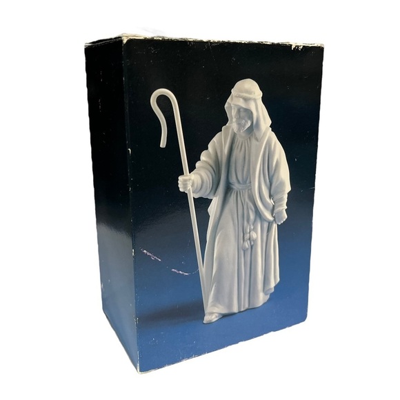 Vintage 1983 Avon Nativity Collectibles The Shepherd Porcelain Figurine - Picture 3 of 10